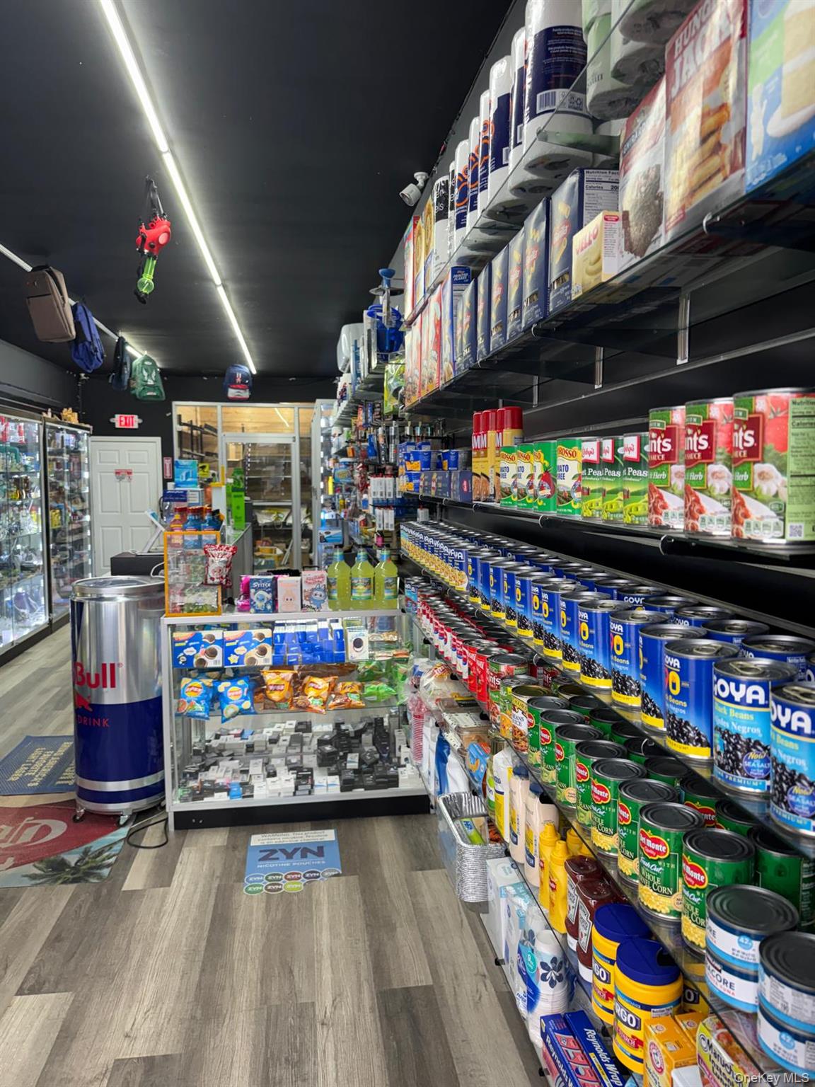 180 Merritts Road, Farmingdale, NY 11735