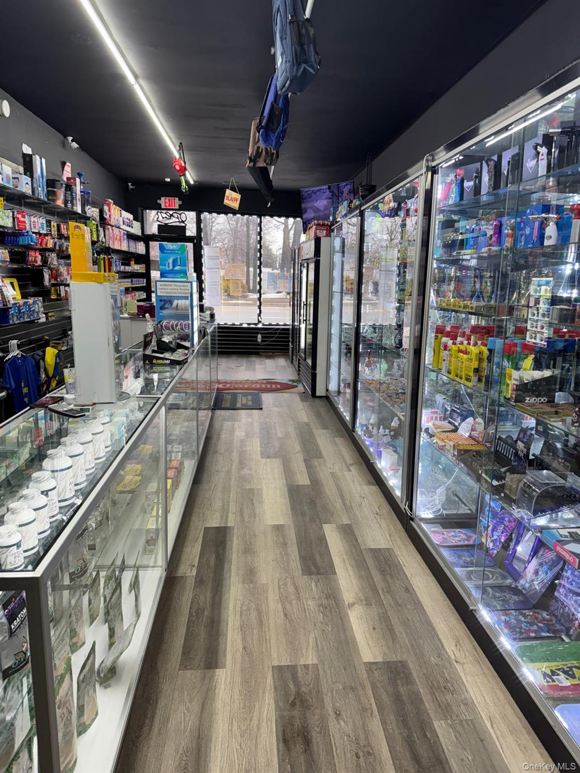 180 Merritts Road, Farmingdale, NY 11735