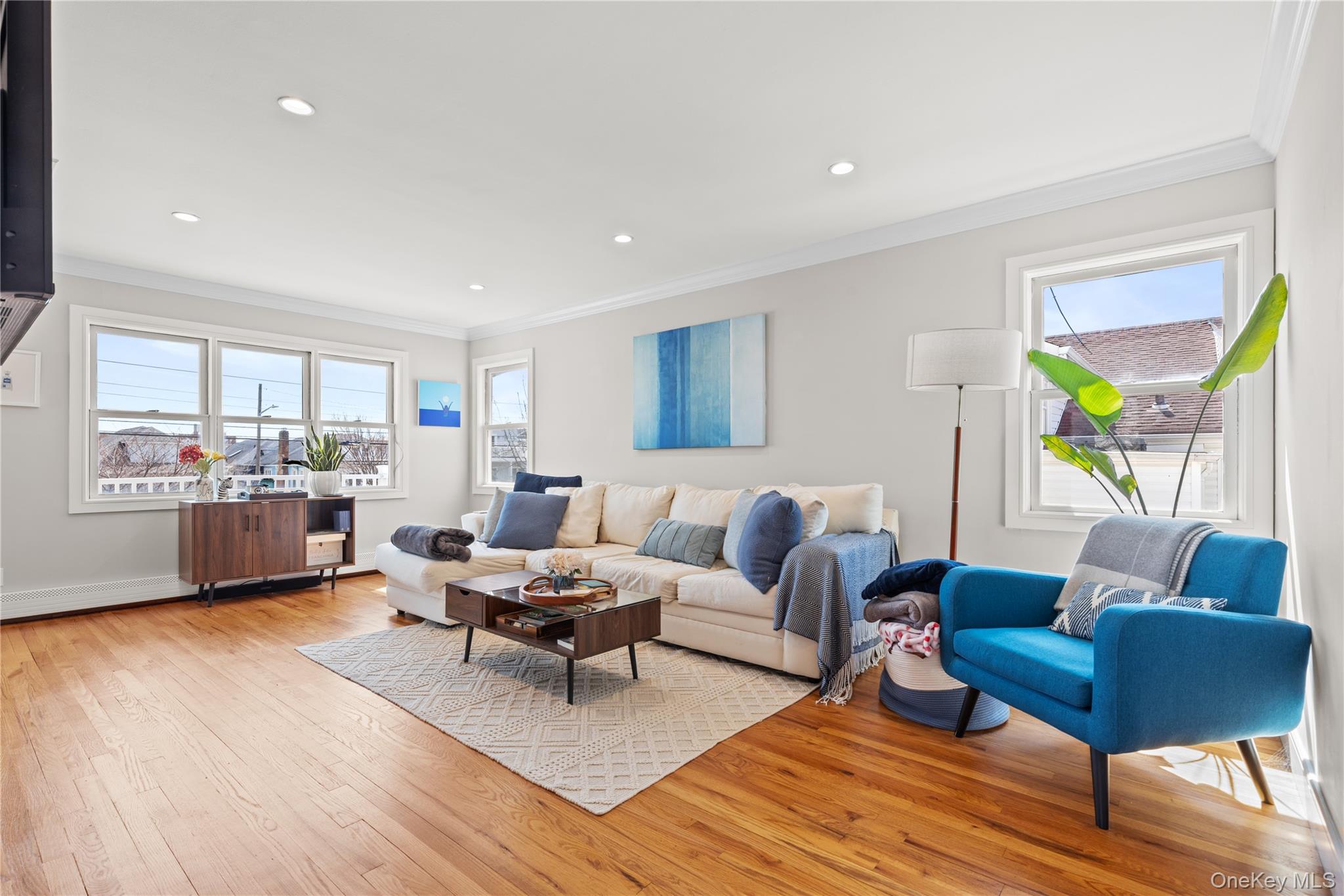 175 Roosevelt Boulevard # Upper, Long Beach, NY 11561