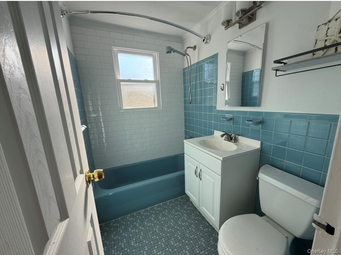 855 E Walnut Street # 2, Long Beach, NY 11561