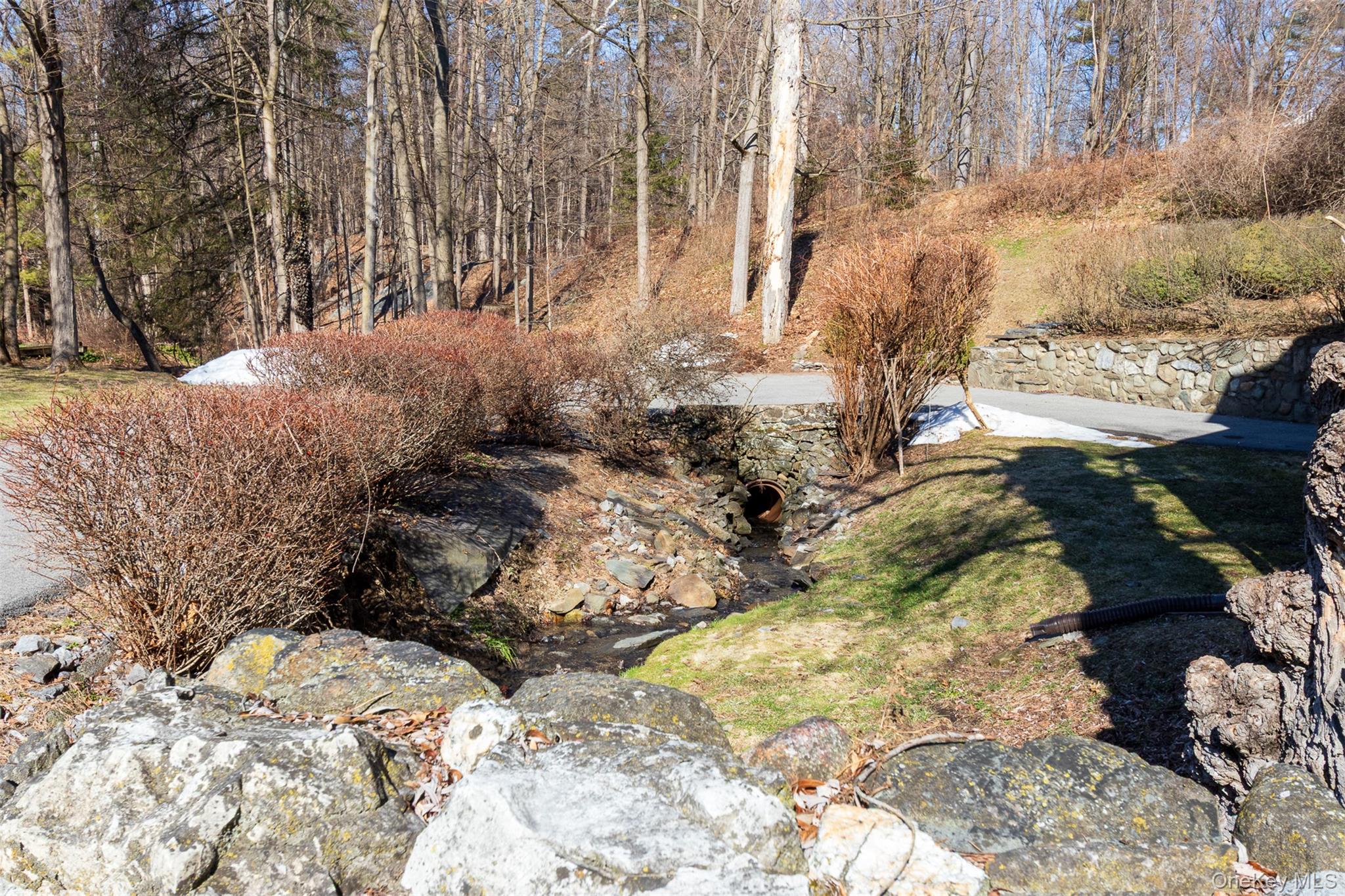 1 W Winding Road, Poughkeepsie, NY 12601