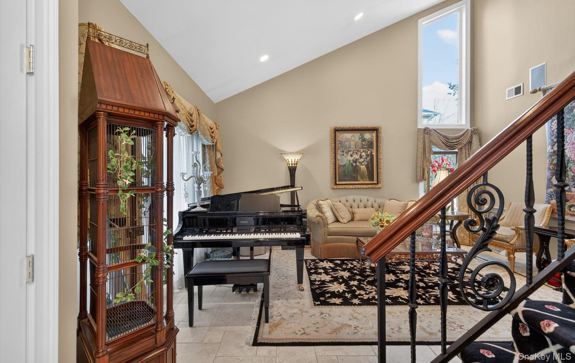 18 Chardonnay Road, Commack, NY 11725