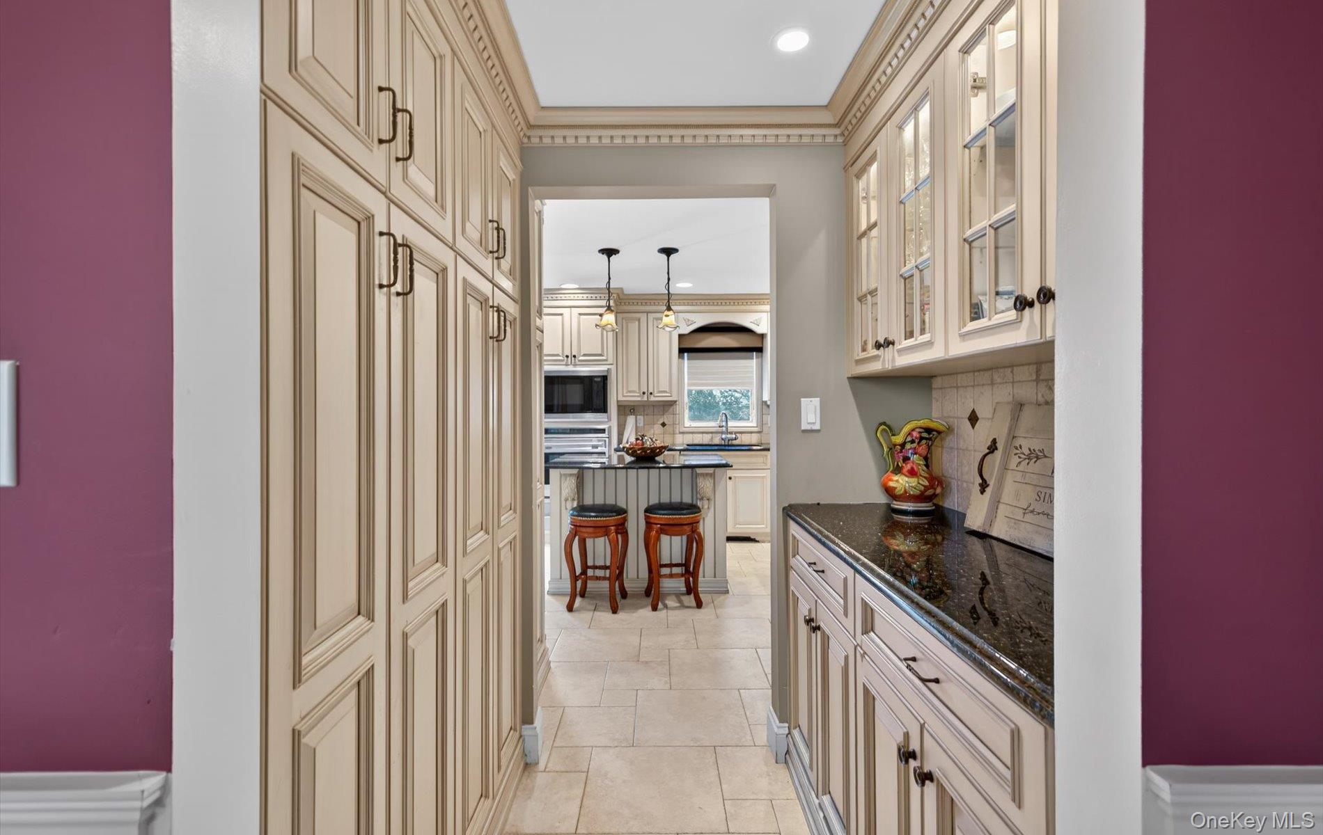 18 Chardonnay Road, Commack, NY 11725