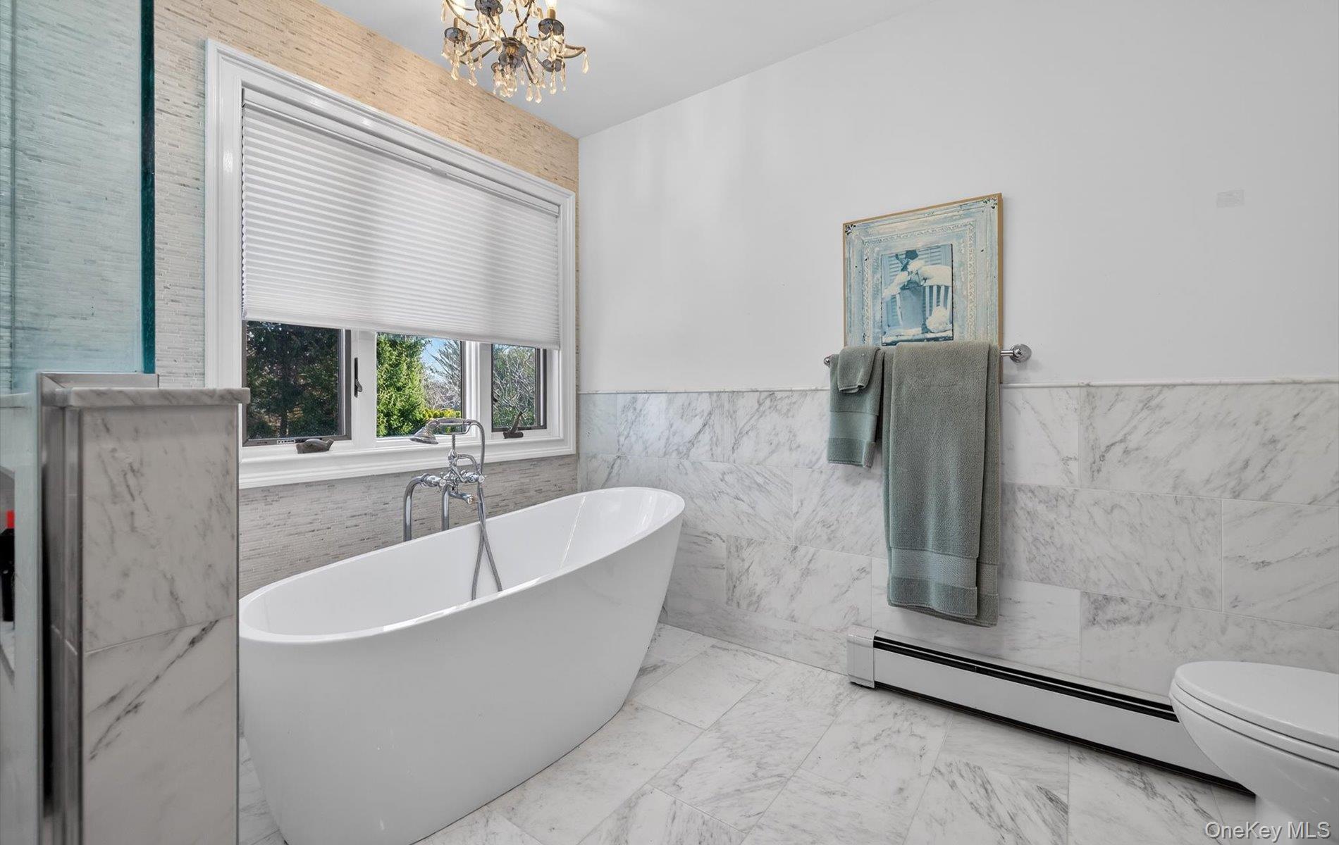 18 Chardonnay Road, Commack, NY 11725