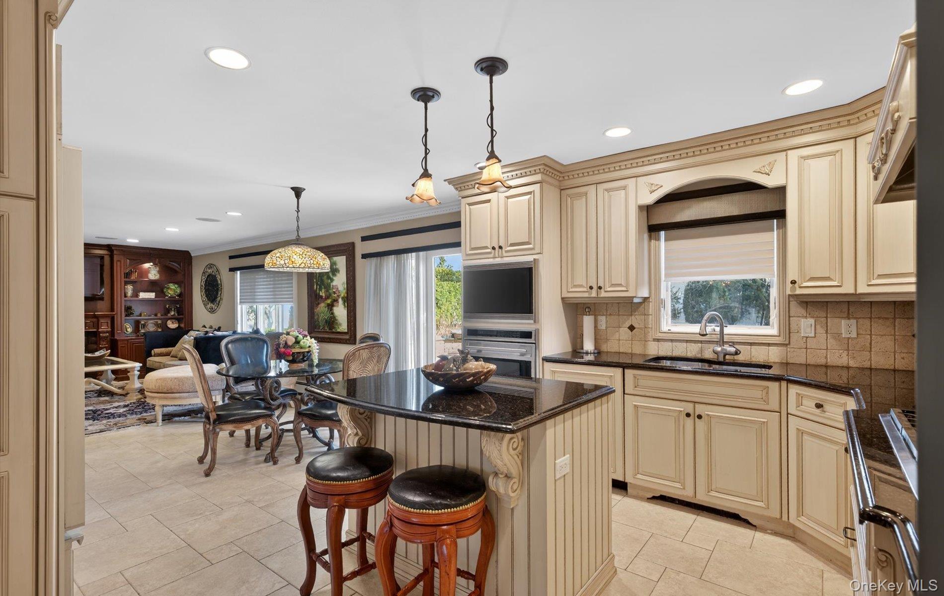 18 Chardonnay Road, Commack, NY 11725