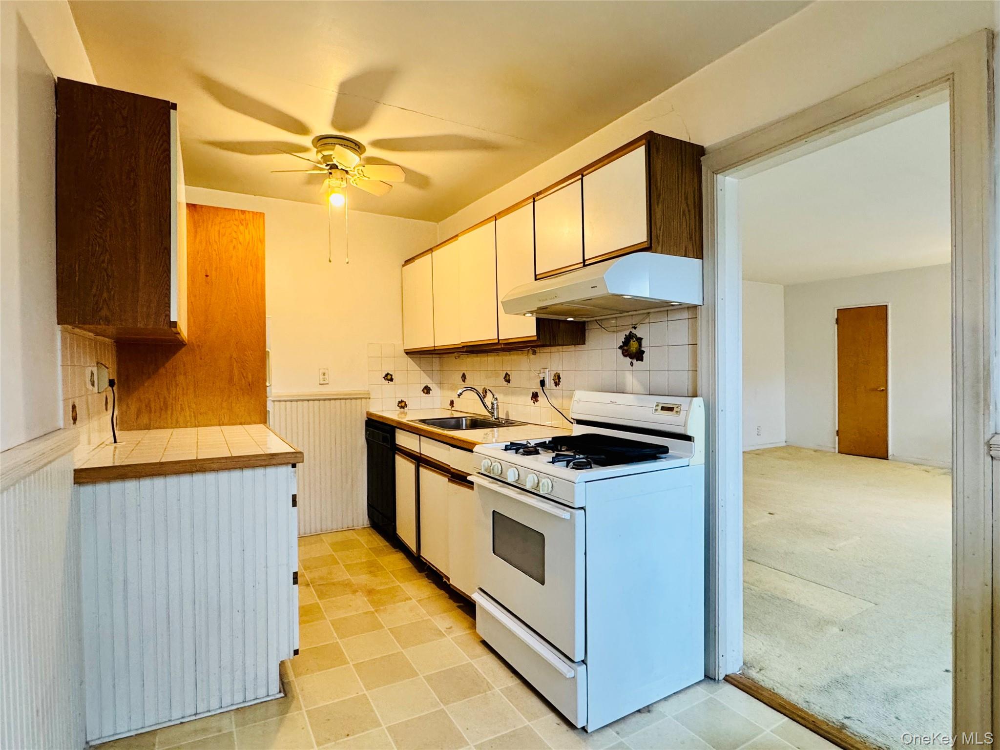 57-41 246TH Crescent # Lower, Douglaston, NY 11362