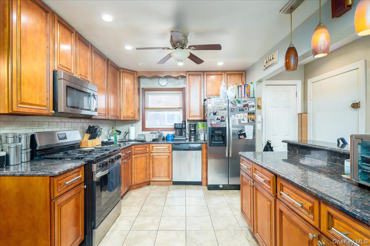 7918 149th Avenue, Howard Beach, NY 11414