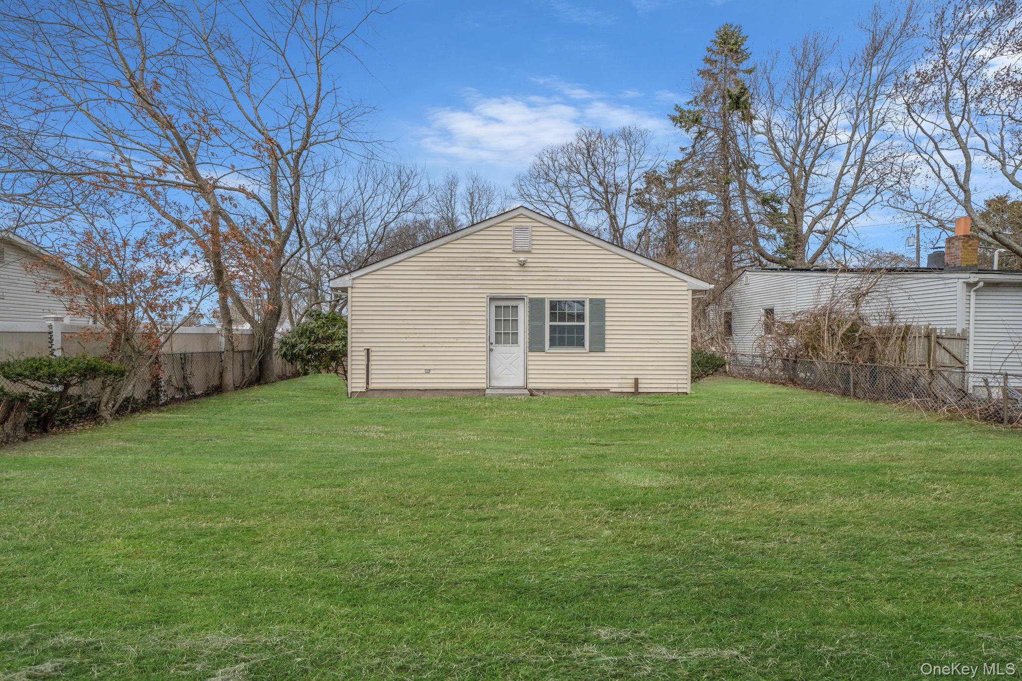 38 Manor Drive, Shirley, NY 11967