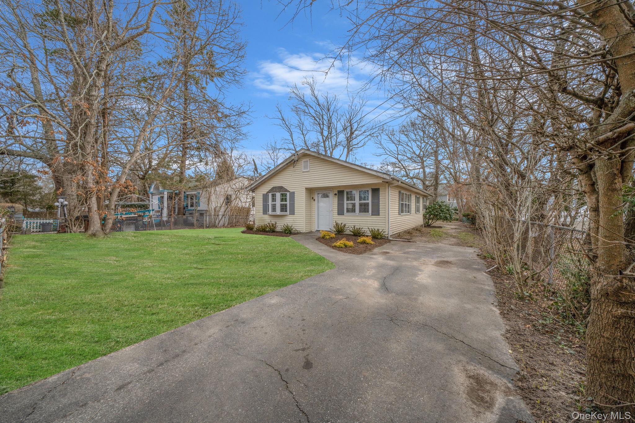 38 Manor Drive, Shirley, NY 11967