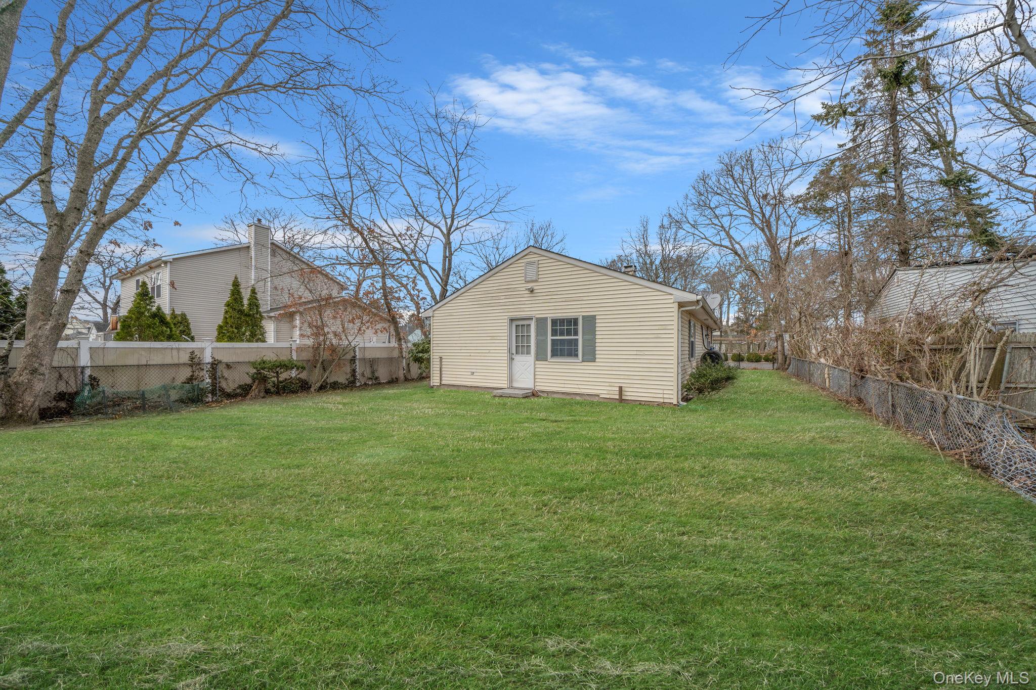 38 Manor Drive, Shirley, NY 11967