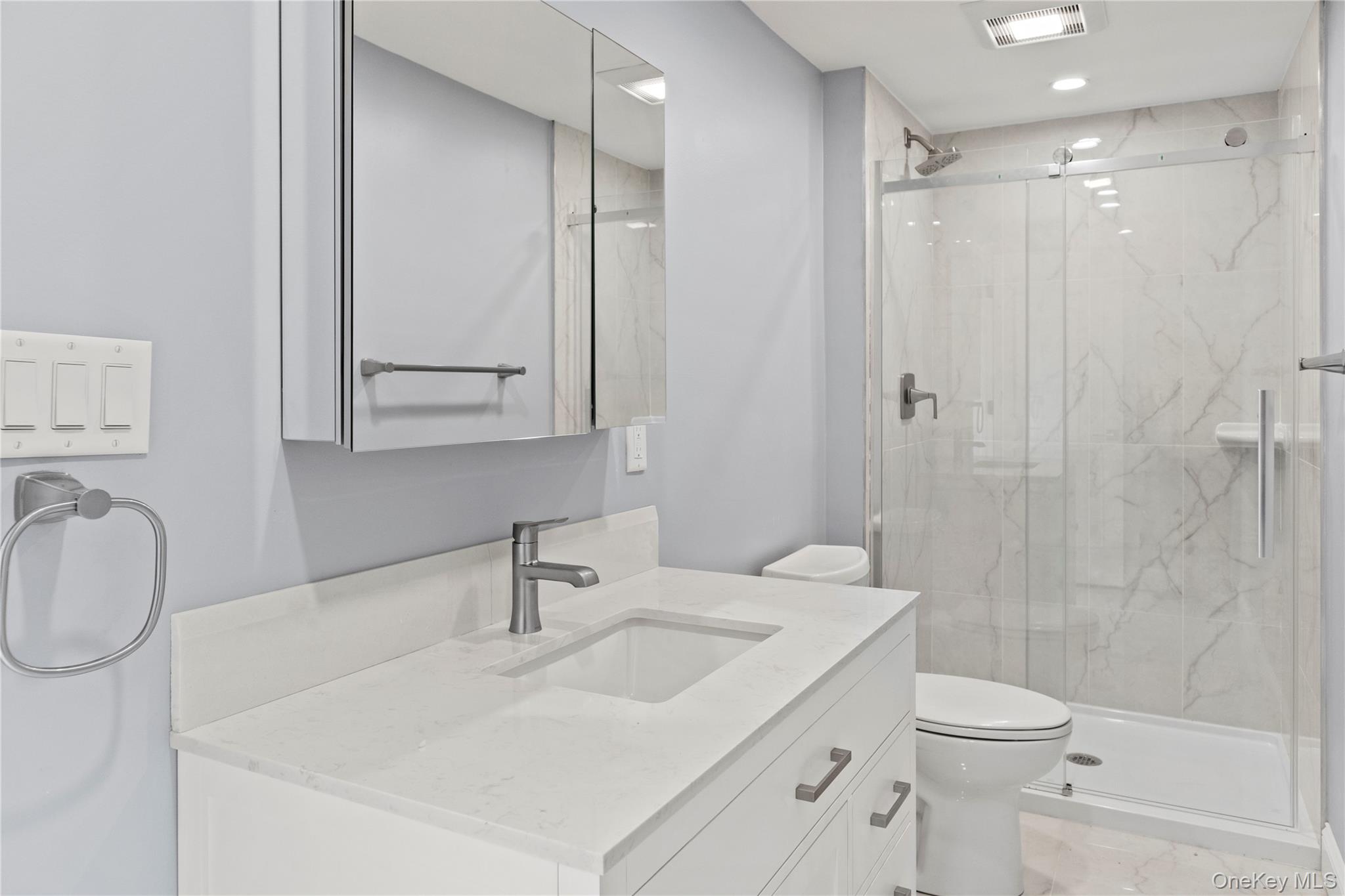 51 Spring Street # B, Oyster Bay, NY 11771