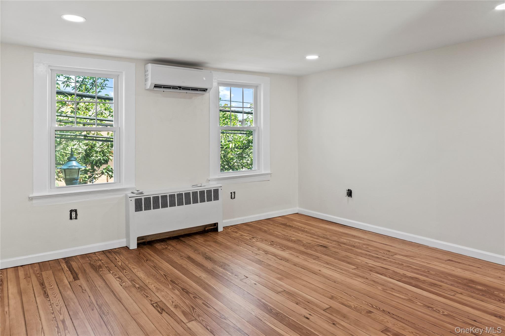 51 Spring Street # B, Oyster Bay, NY 11771