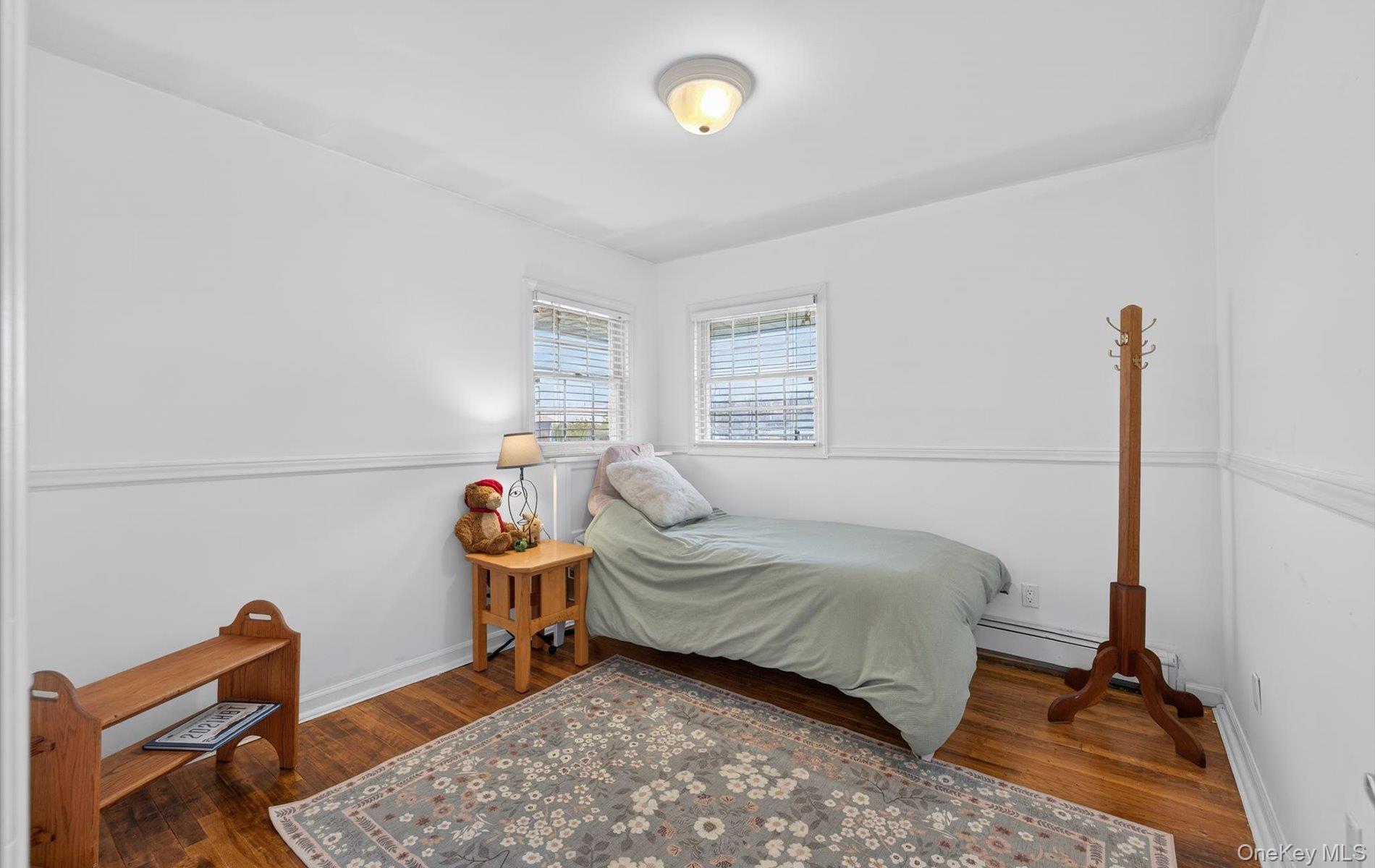 6 Wren Drive, Woodbury, NY 11797