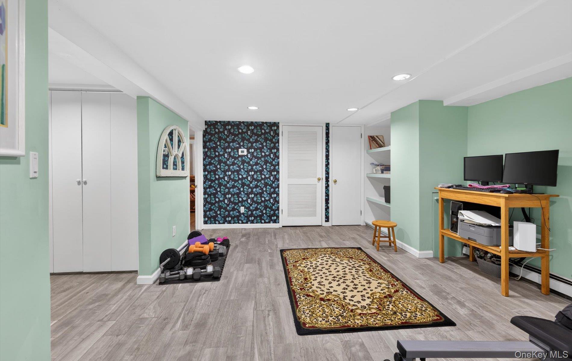 6 Wren Drive, Woodbury, NY 11797