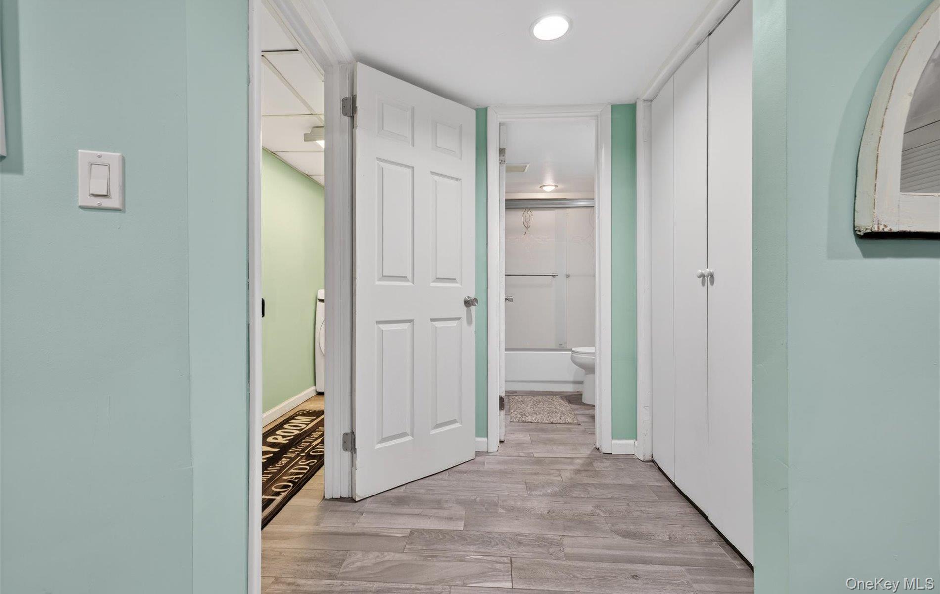 6 Wren Drive, Woodbury, NY 11797