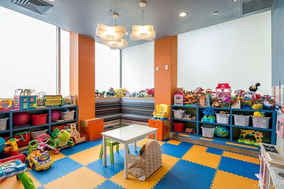 5-26 47TH Road # 3C, Queens, NY 11101