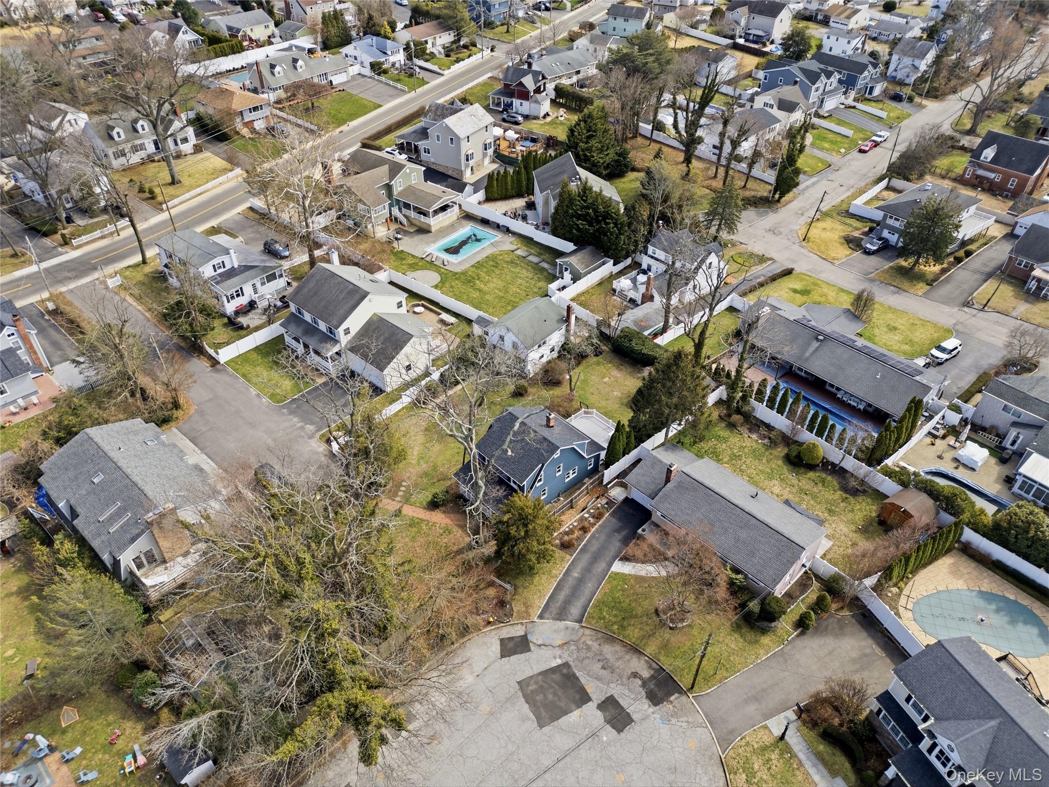 1 & 2 Finnin Place, Bayville, NY 11709