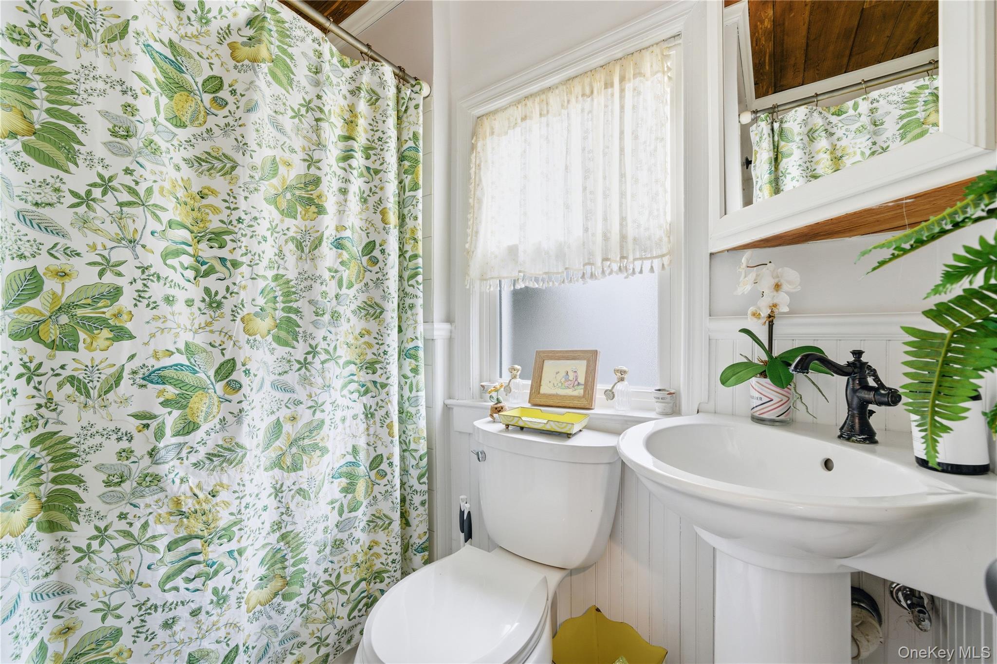 1 & 2 Finnin Place, Bayville, NY 11709