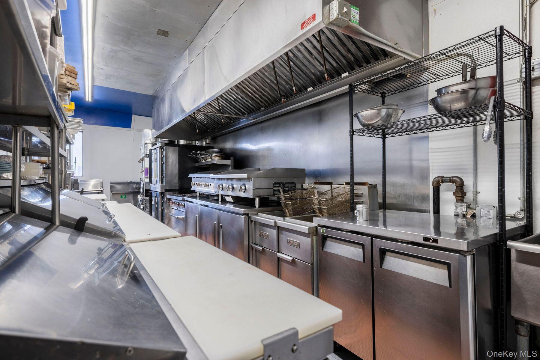 7588 N Broadway, Red Hook, NY 12571