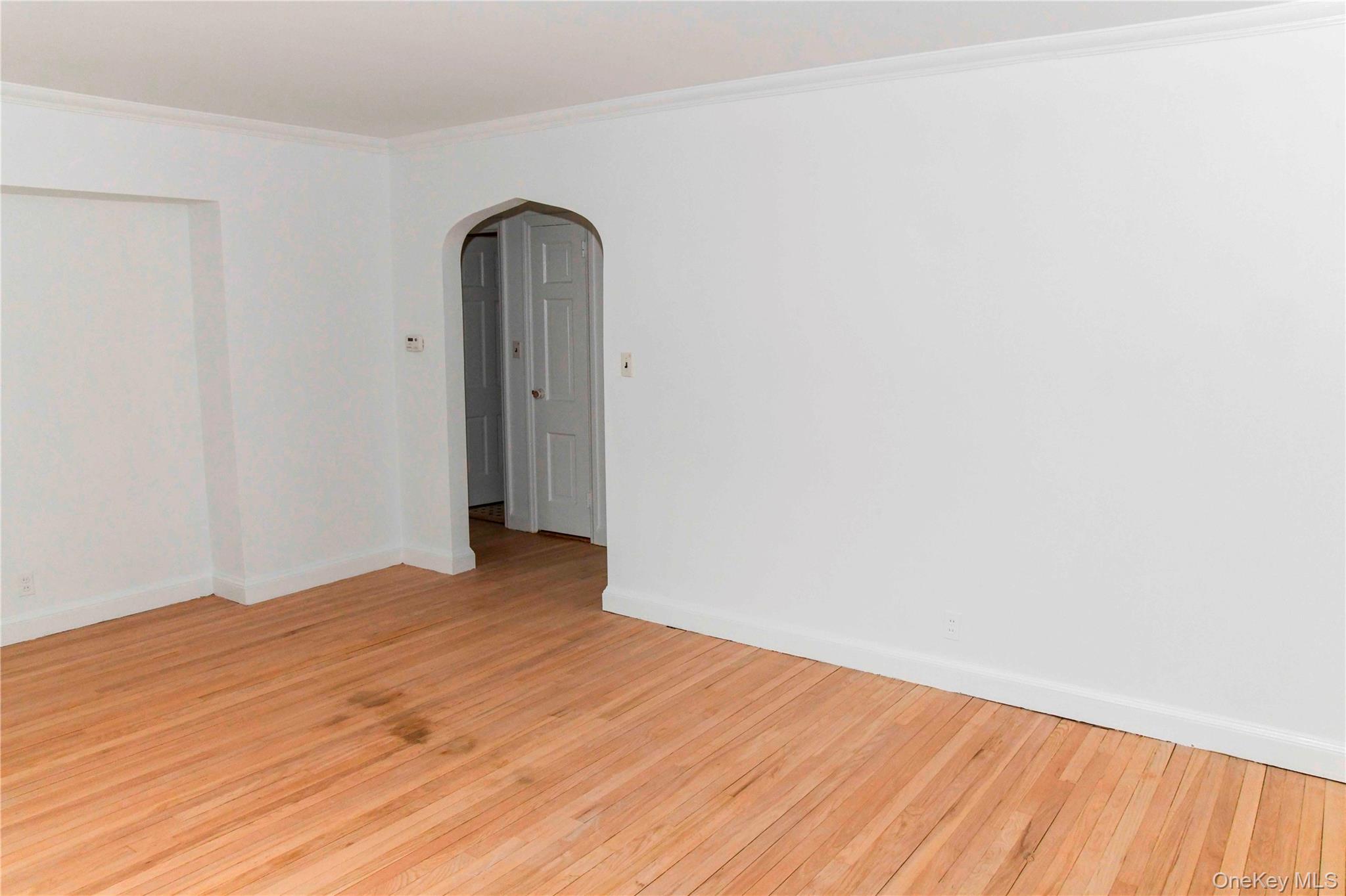 138 Chestnut Street, Lynbrook, NY 11563