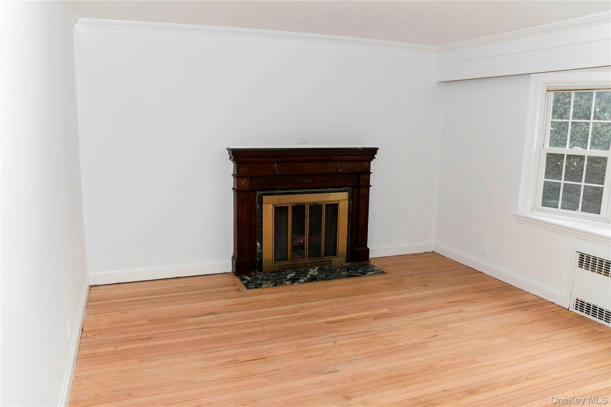 138 Chestnut Street, Lynbrook, NY 11563