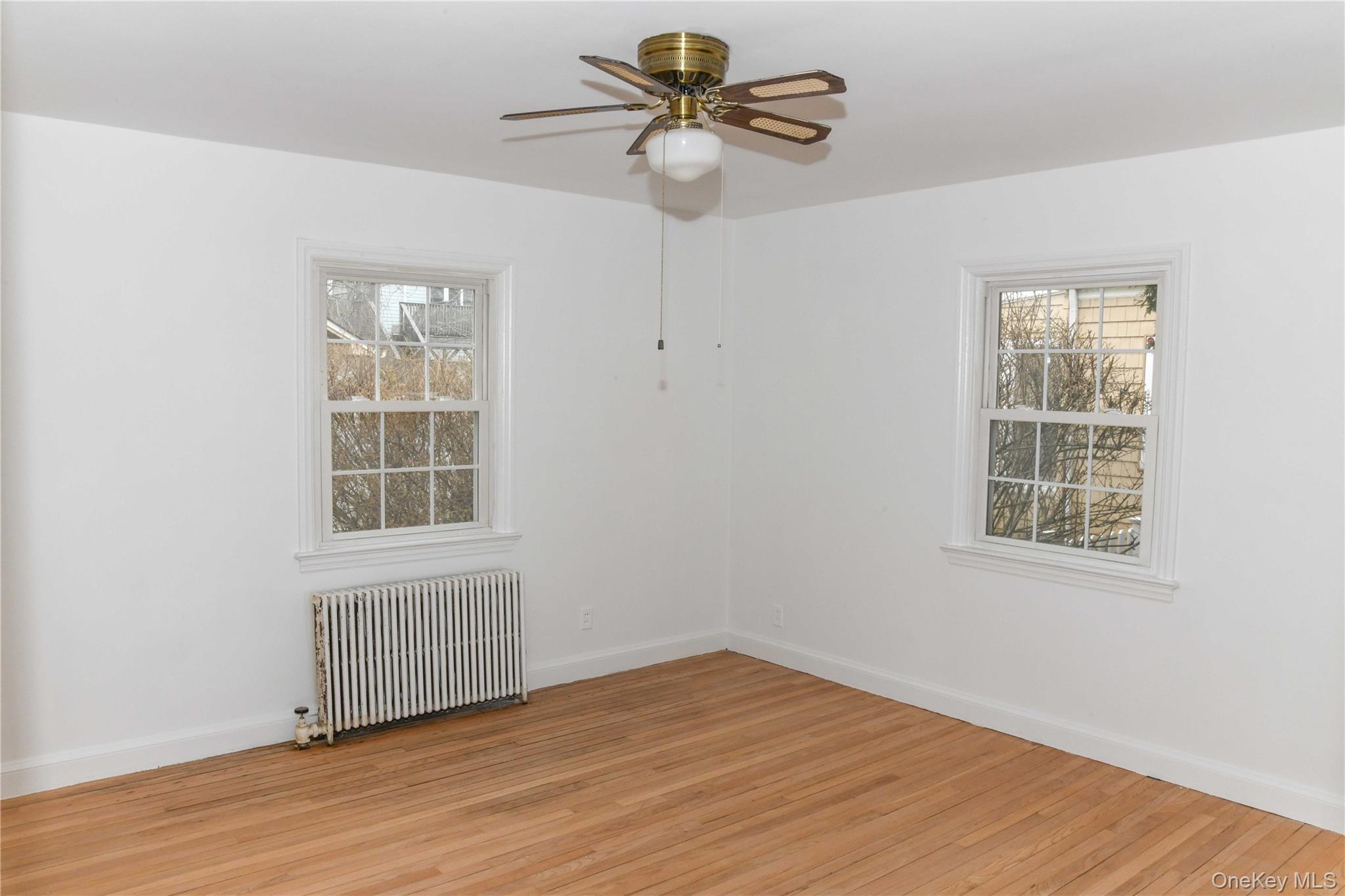 138 Chestnut Street, Lynbrook, NY 11563