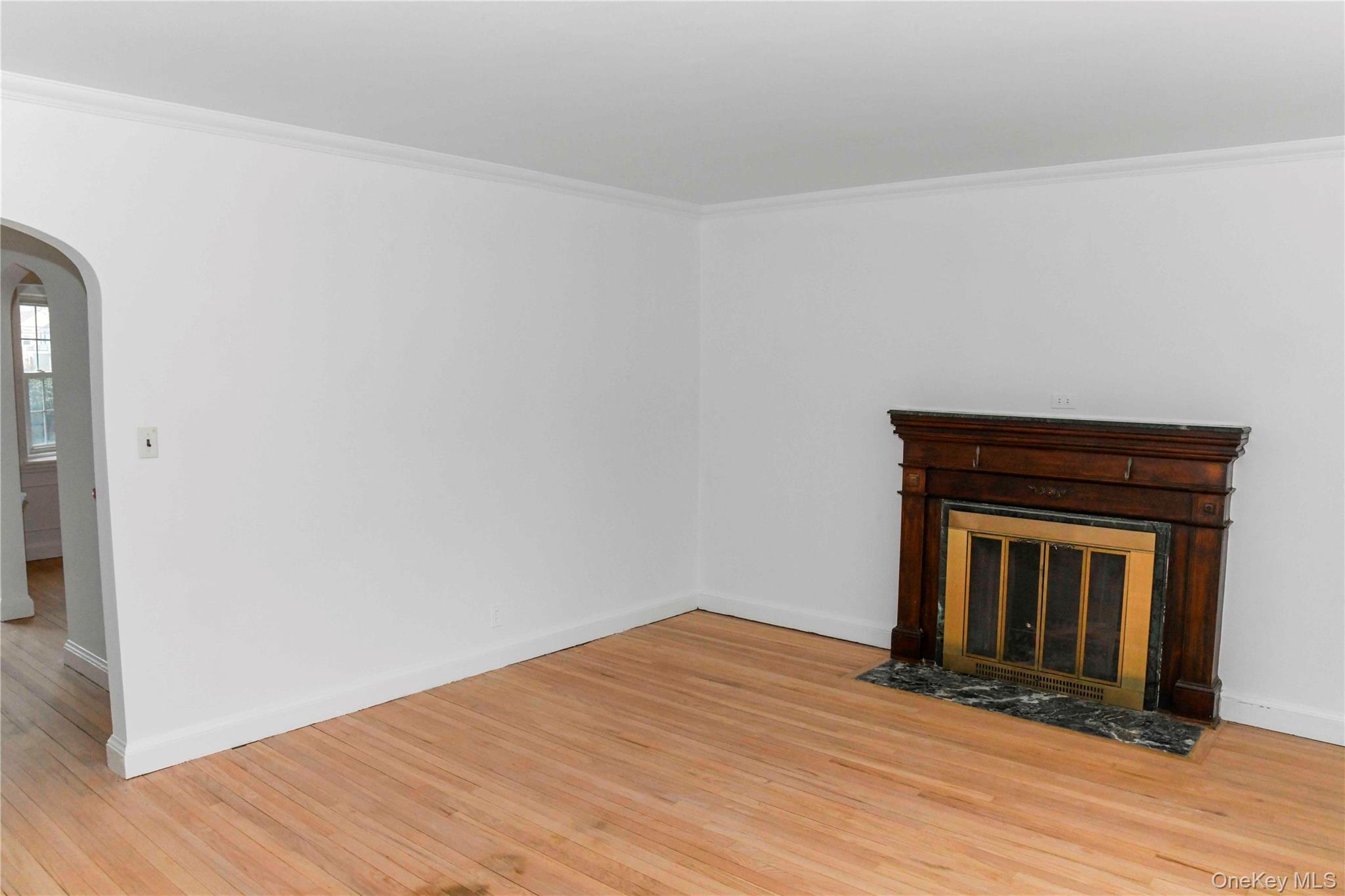 138 Chestnut Street, Lynbrook, NY 11563