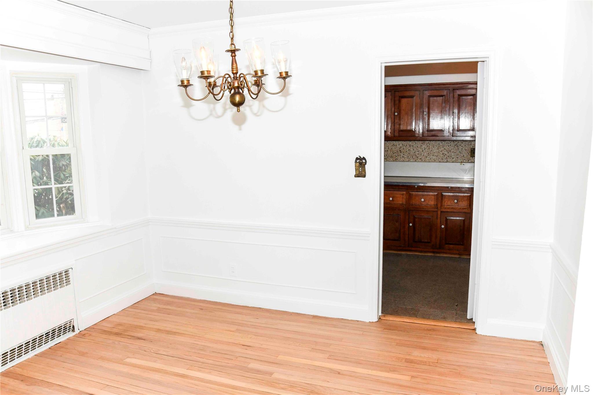 138 Chestnut Street, Lynbrook, NY 11563