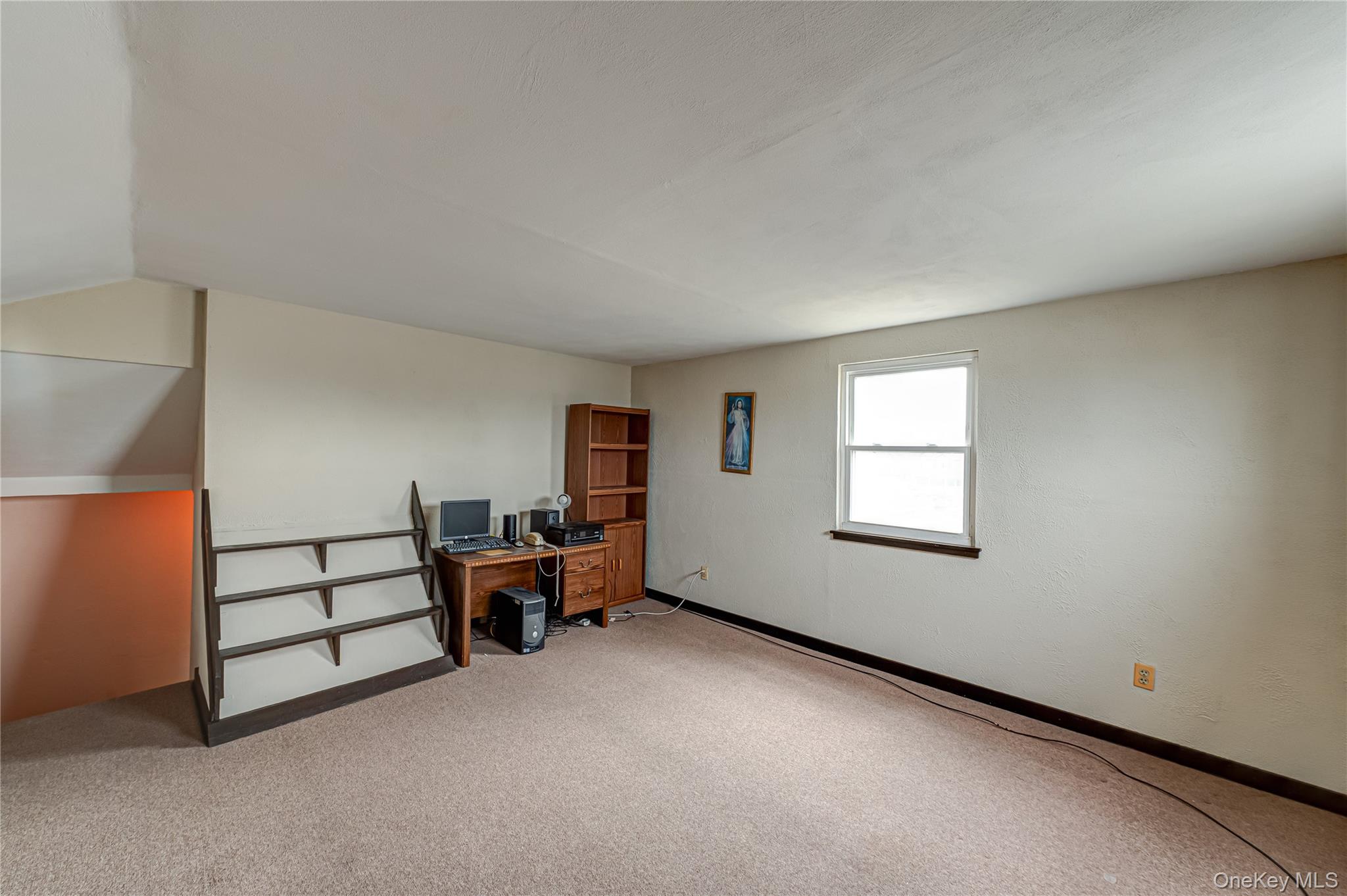 855 Pease Lane, West Islip, NY 11795