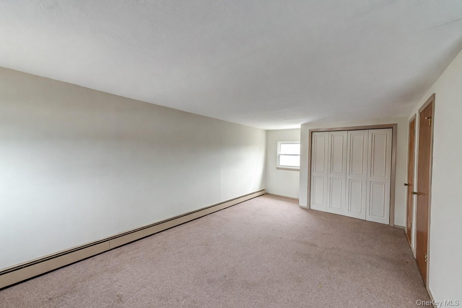 855 Pease Lane, West Islip, NY 11795