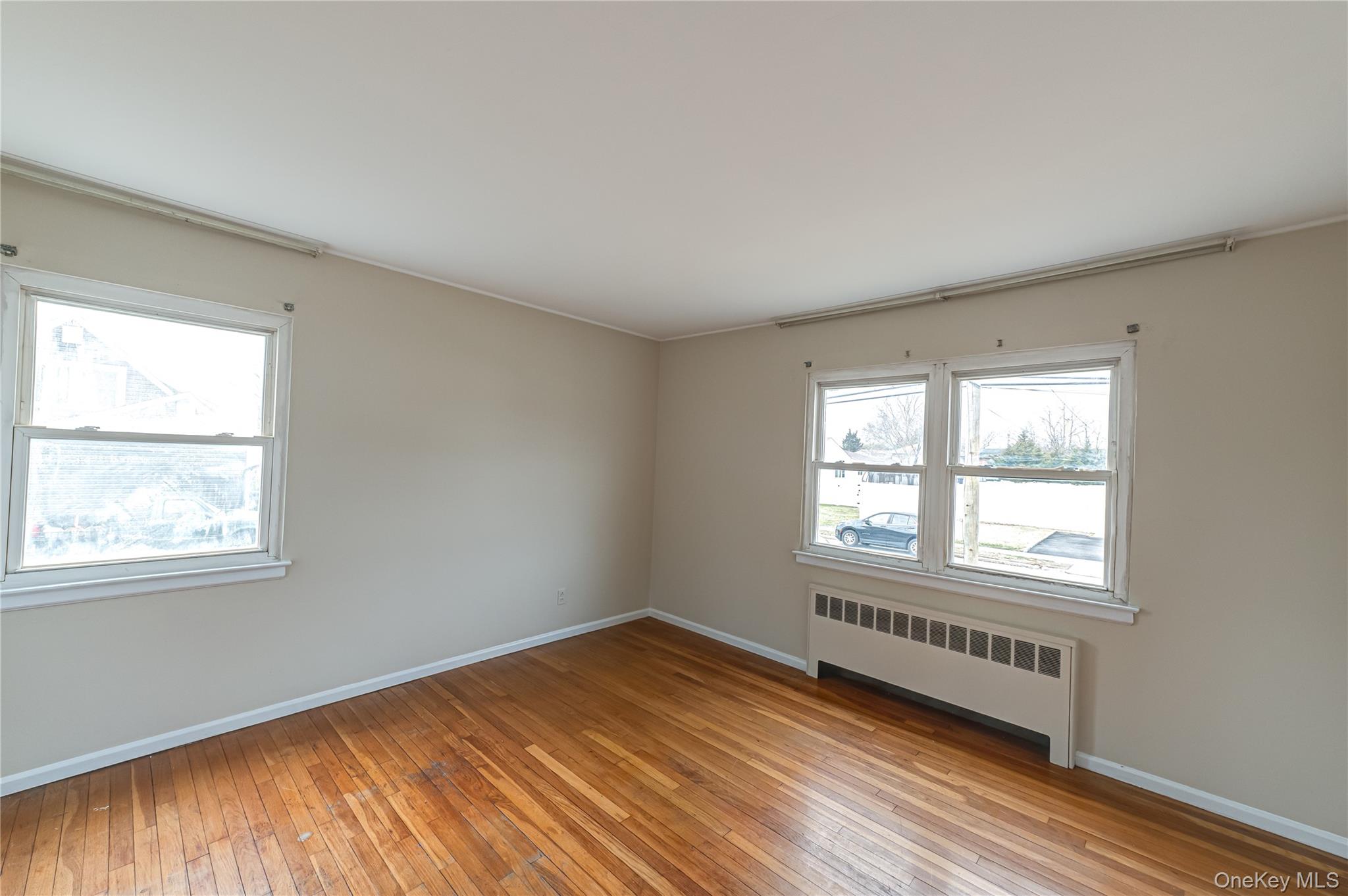 855 Pease Lane, West Islip, NY 11795