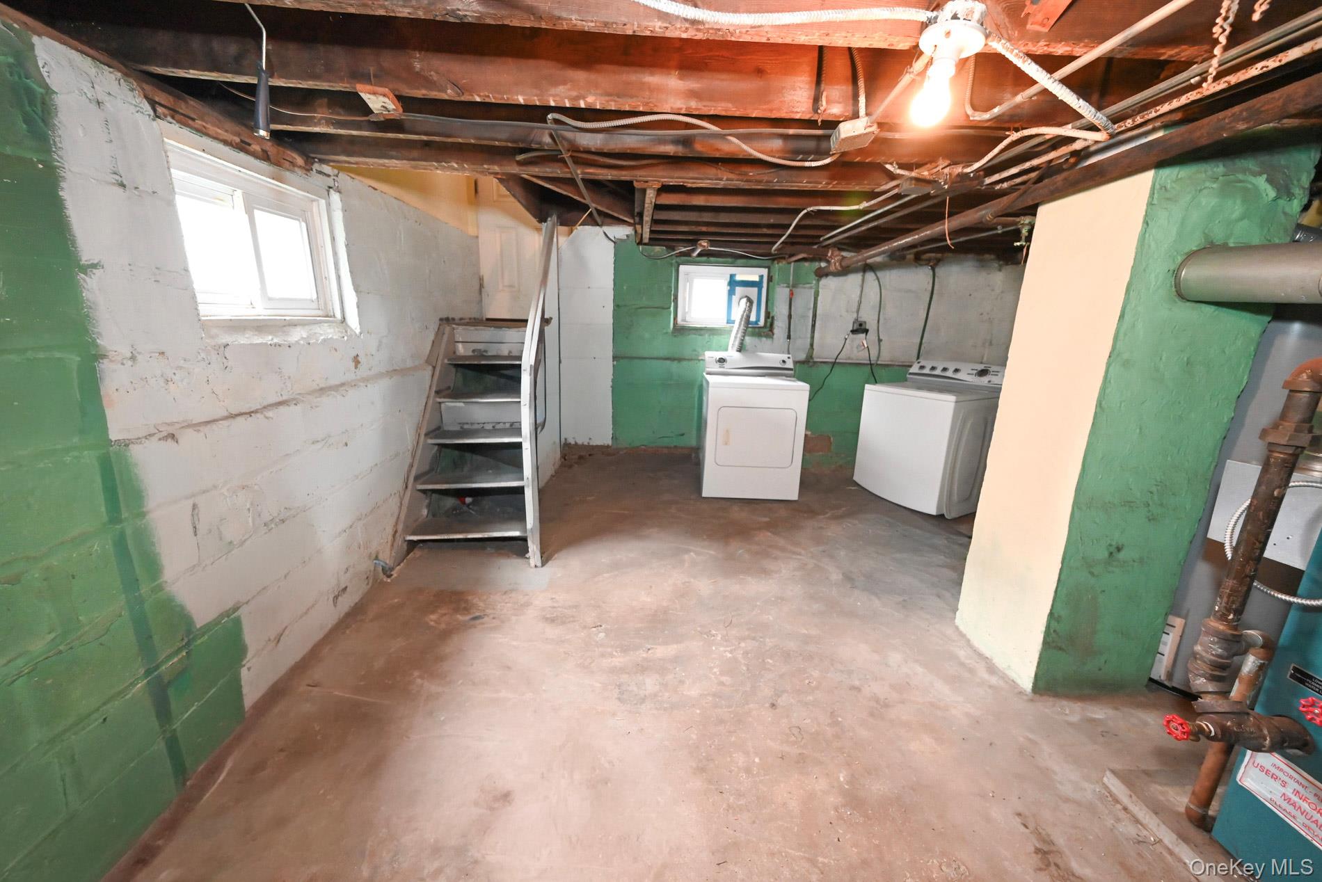 7025 71st Place, Glendale, NY 11385