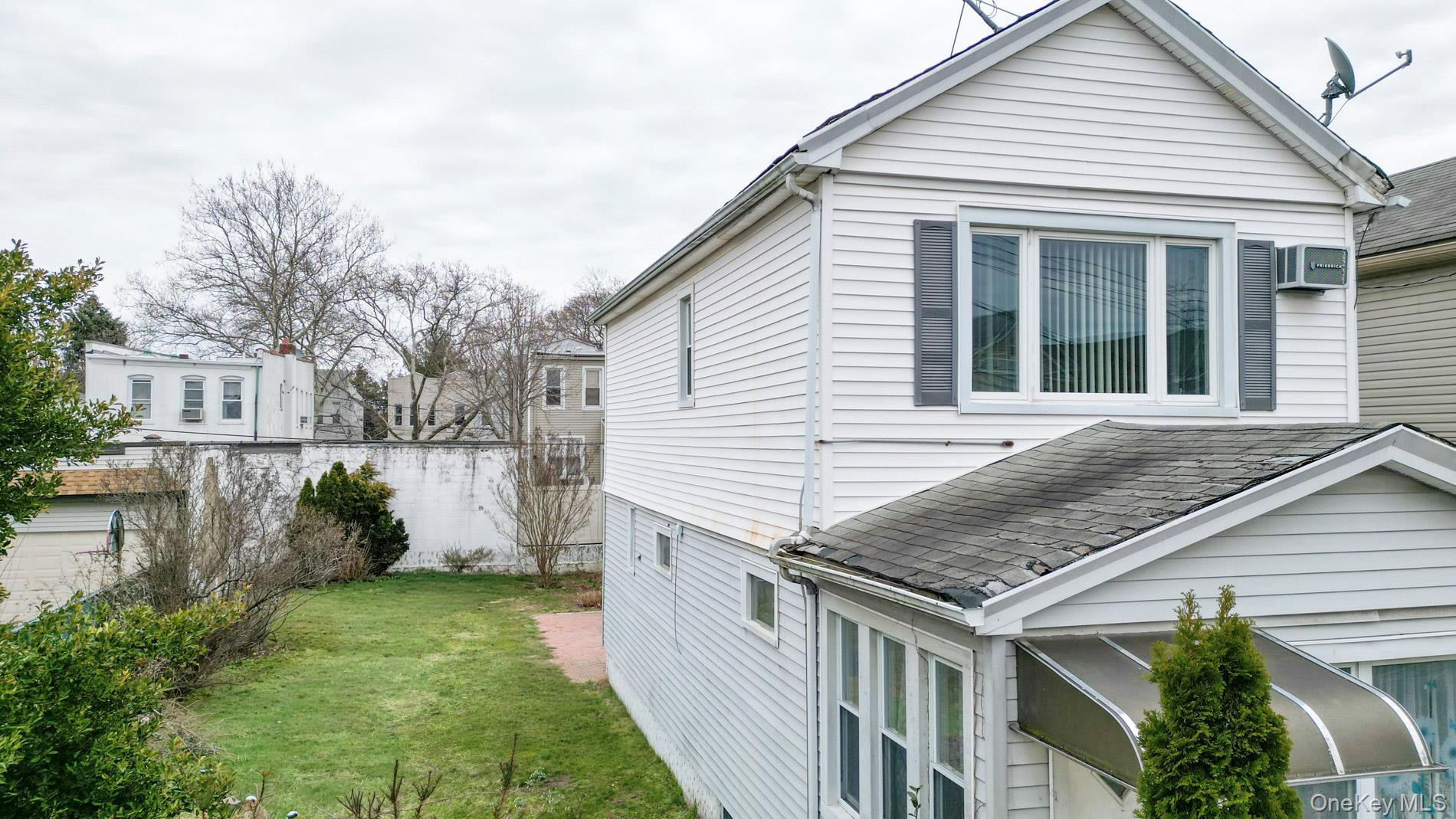 7025 71st Place, Glendale, NY 11385