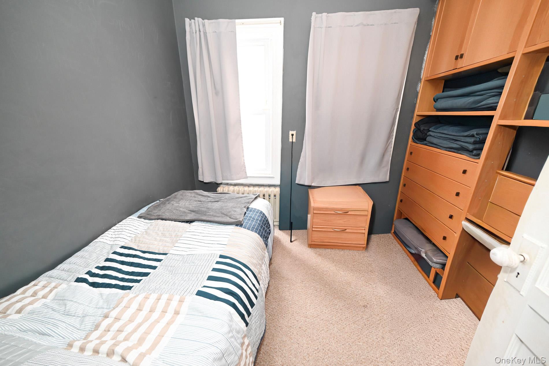 7025 71st Place, Glendale, NY 11385