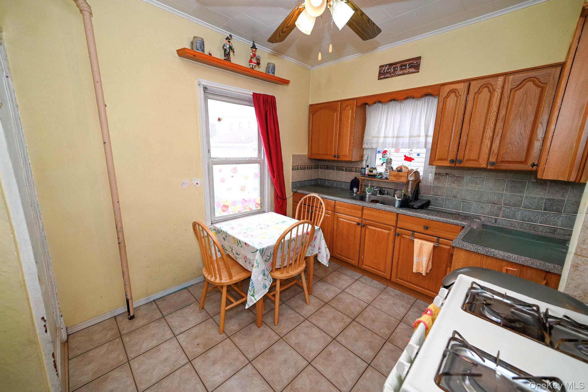 7025 71st Place, Glendale, NY 11385