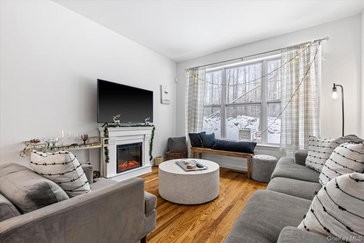 17 Woodrose Court, Middletown, NY 10940