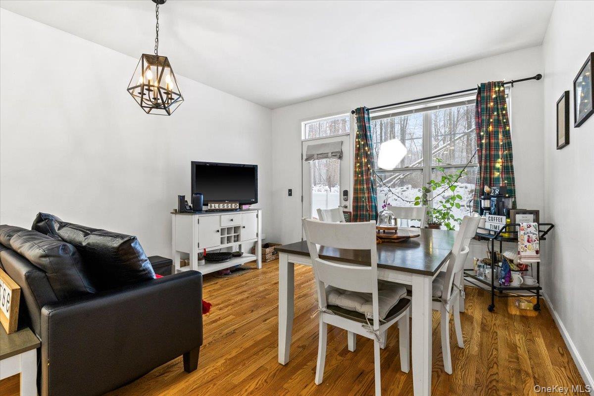 17 Woodrose Court, Middletown, NY 10940