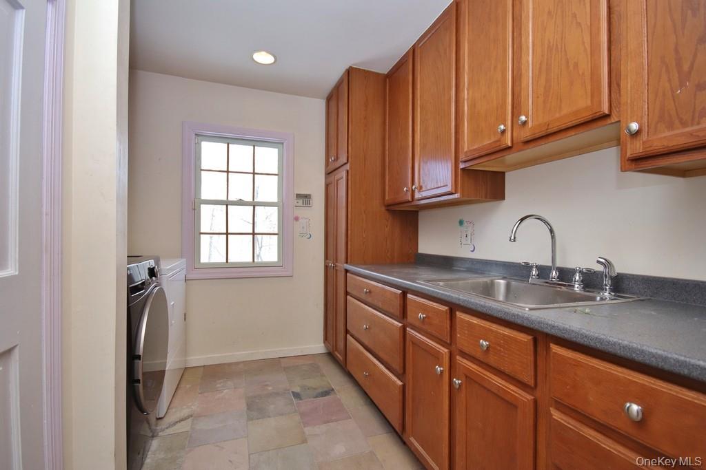 9 Crescent Lane, Putnam Valley, NY 10579