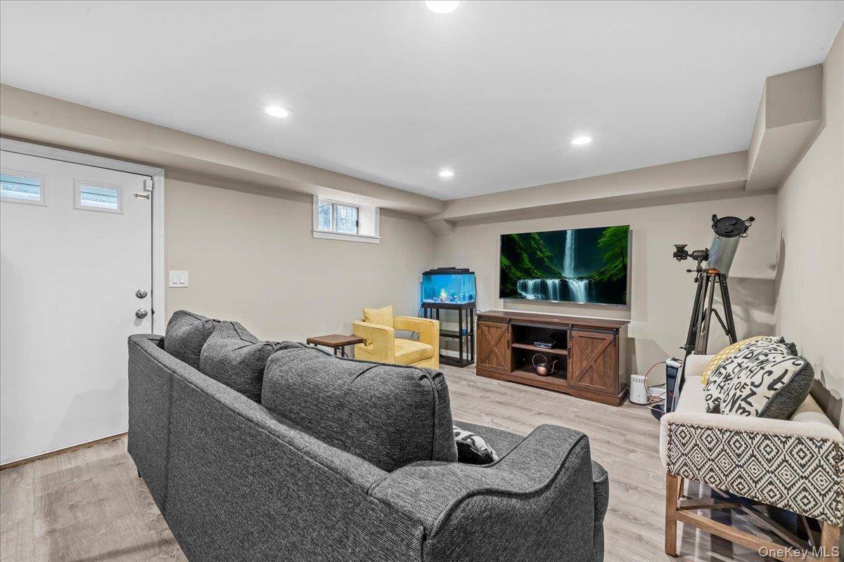 3318 Polo Place, Bronx, NY 10465