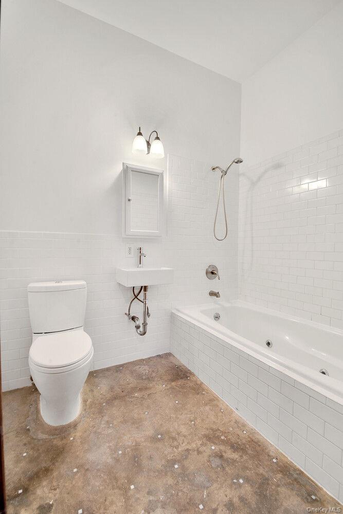 689 MYRTLE Avenue # 2H, Brooklyn, NY 11205