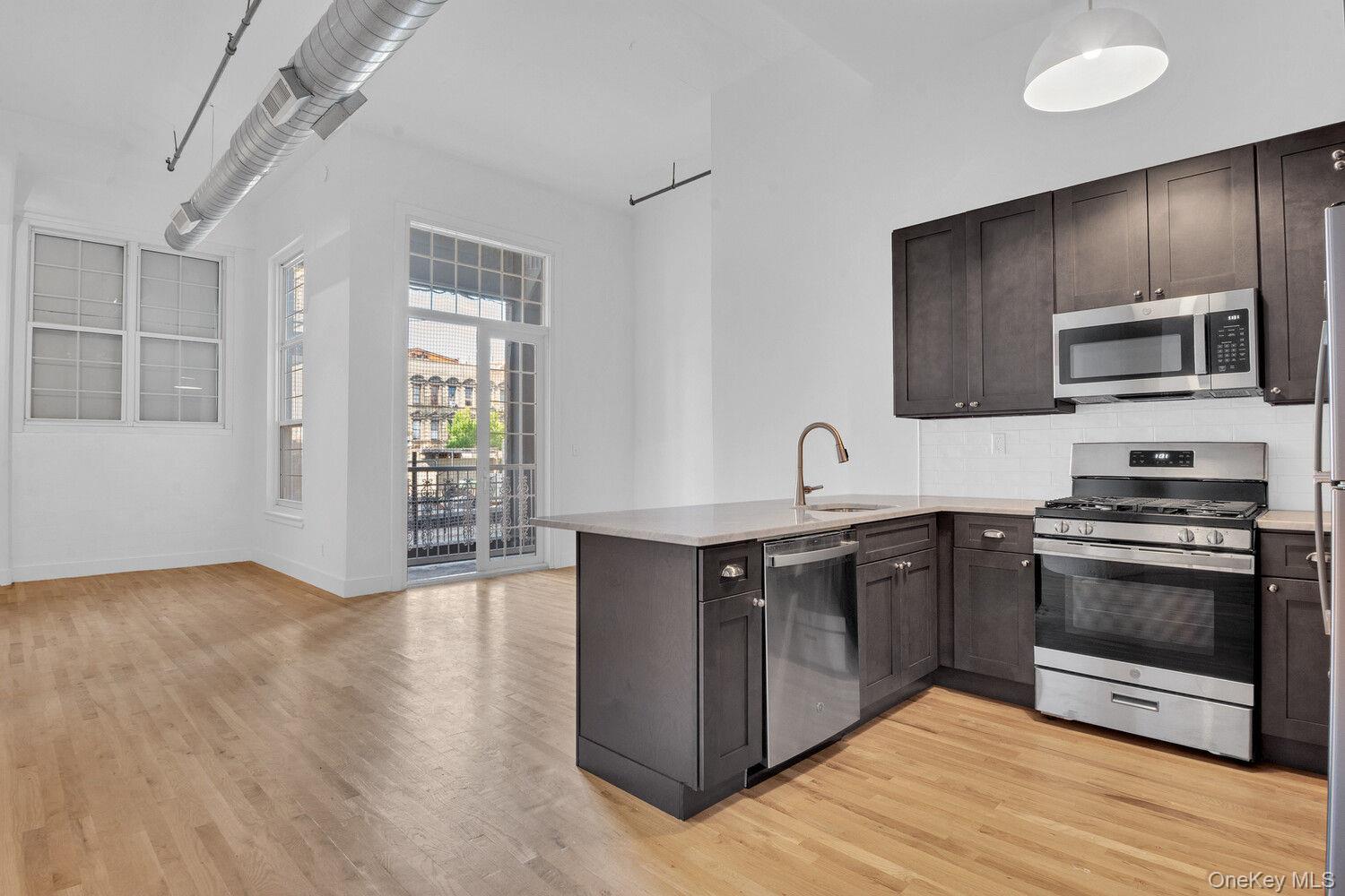 689 MYRTLE Avenue # 2H, Brooklyn, NY 11205