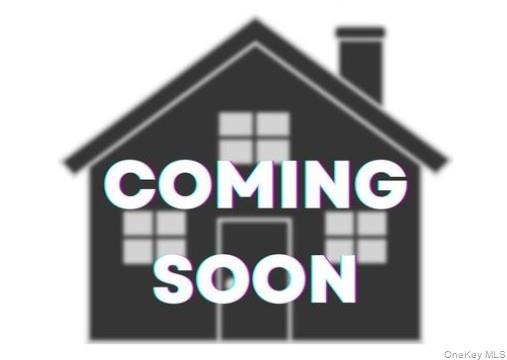 16 Huntington Court, Ridge, NY 11961