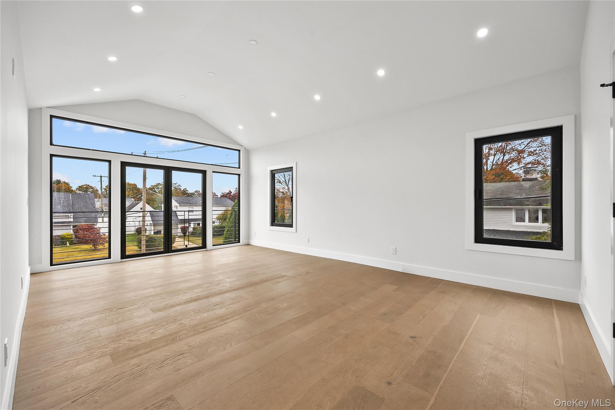 48 Martin Lane, Westbury, NY 11590