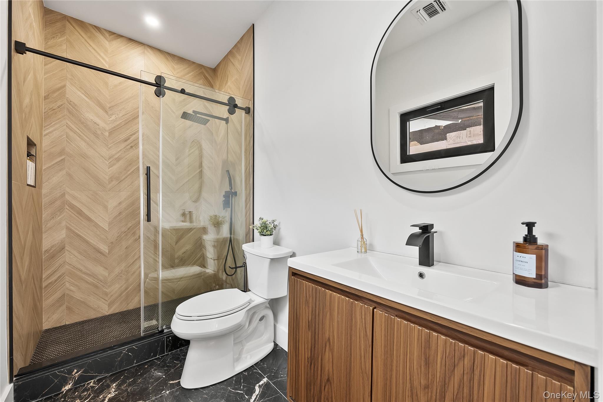 48 Martin Lane, Westbury, NY 11590