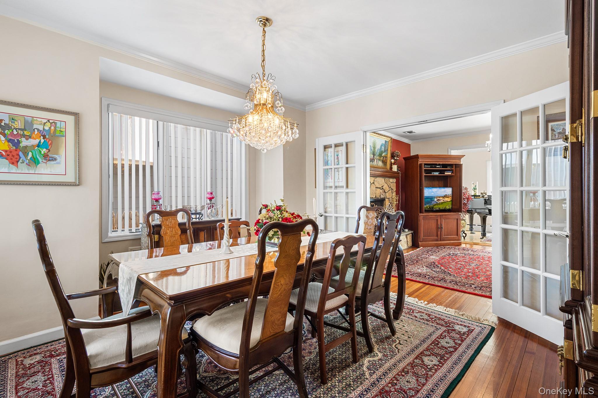 46 Riggs Place, Locust Valley, NY 11560