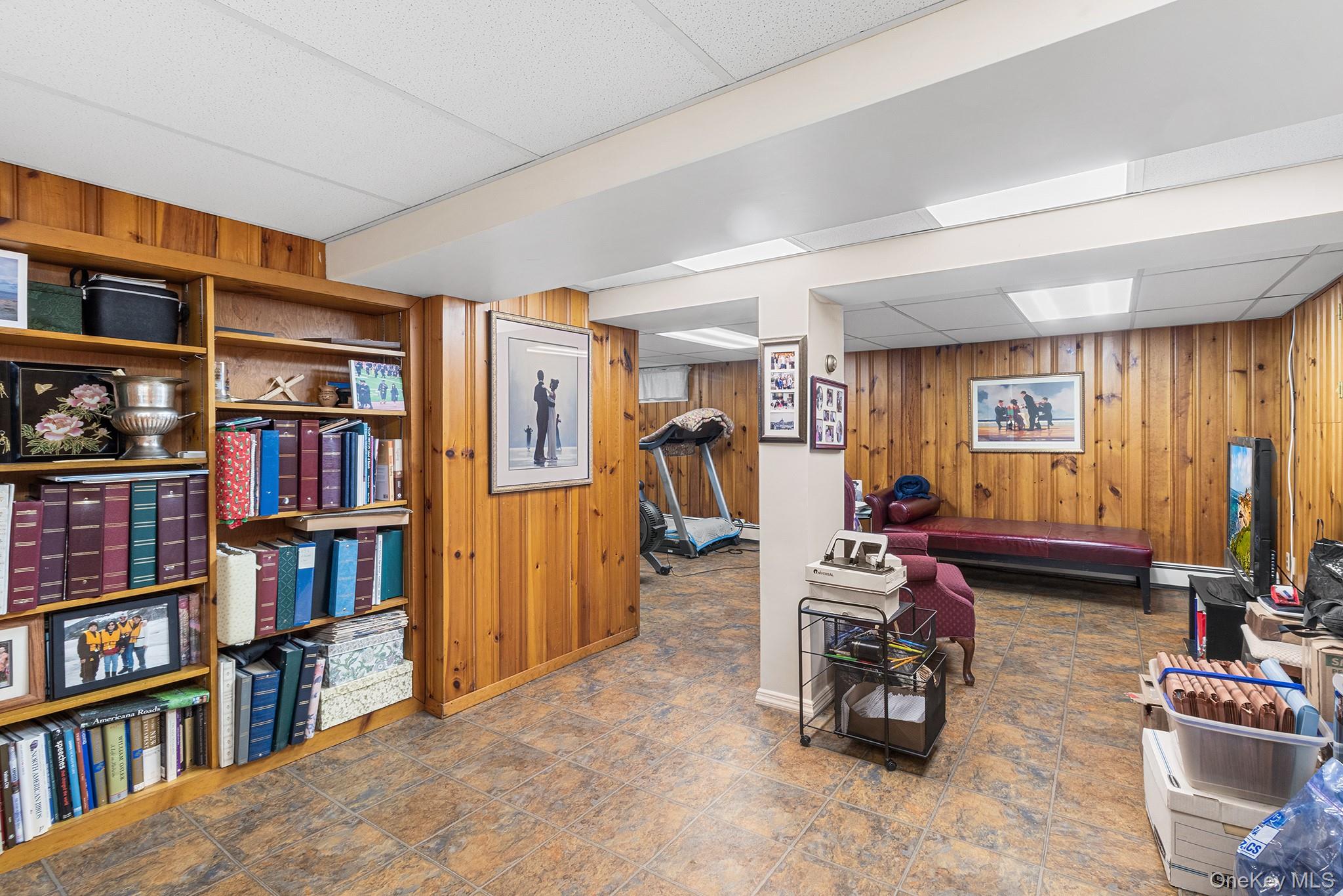 46 Riggs Place, Locust Valley, NY 11560