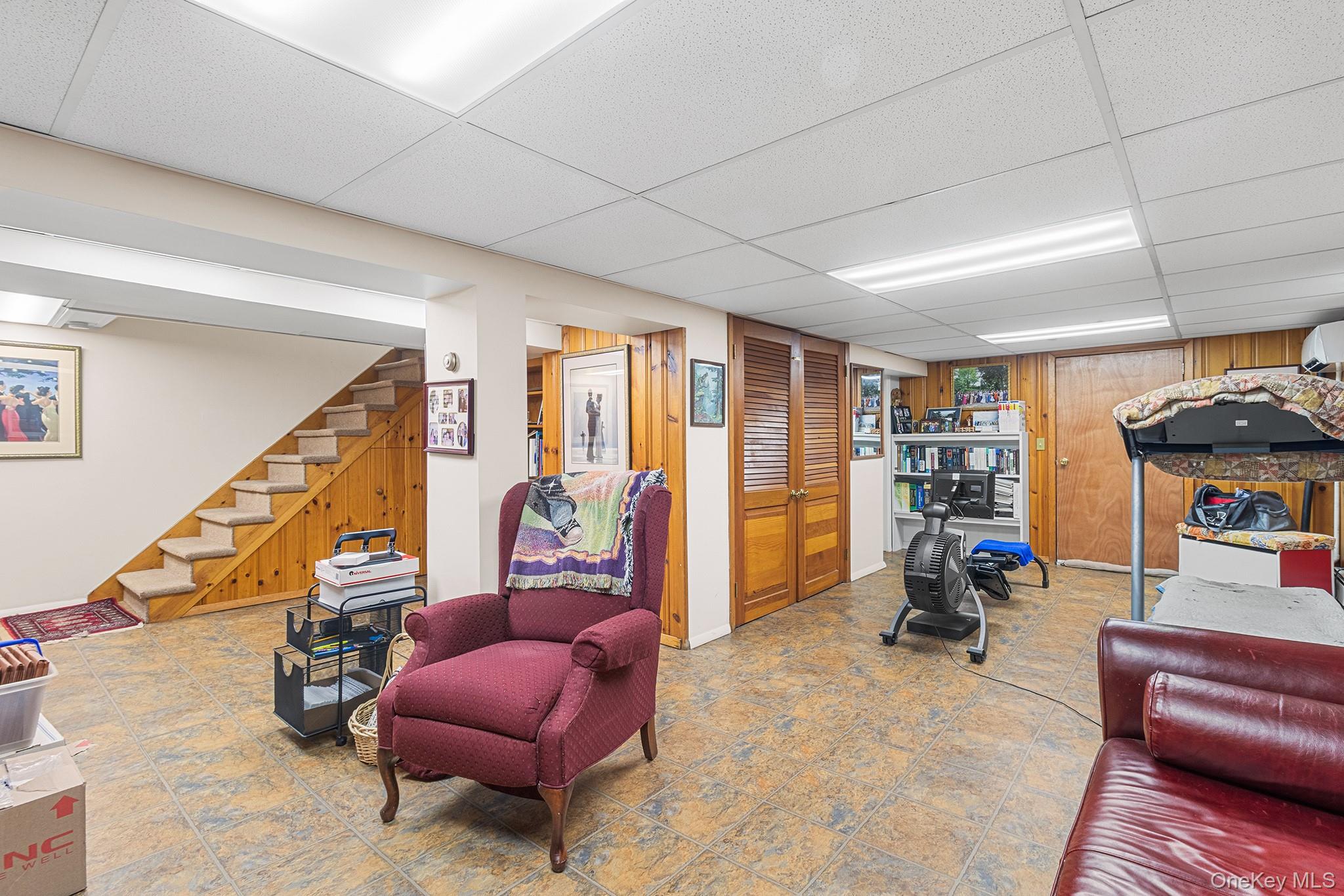 46 Riggs Place, Locust Valley, NY 11560