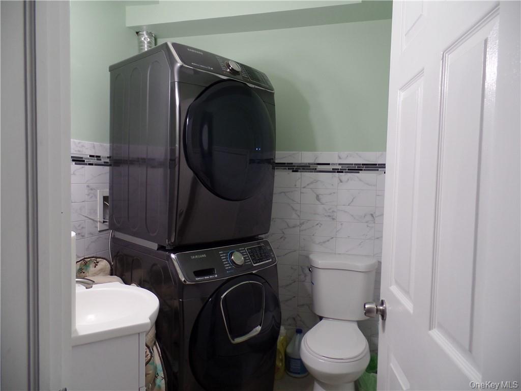 216 Robinson Avenue, Newburgh, NY 12550