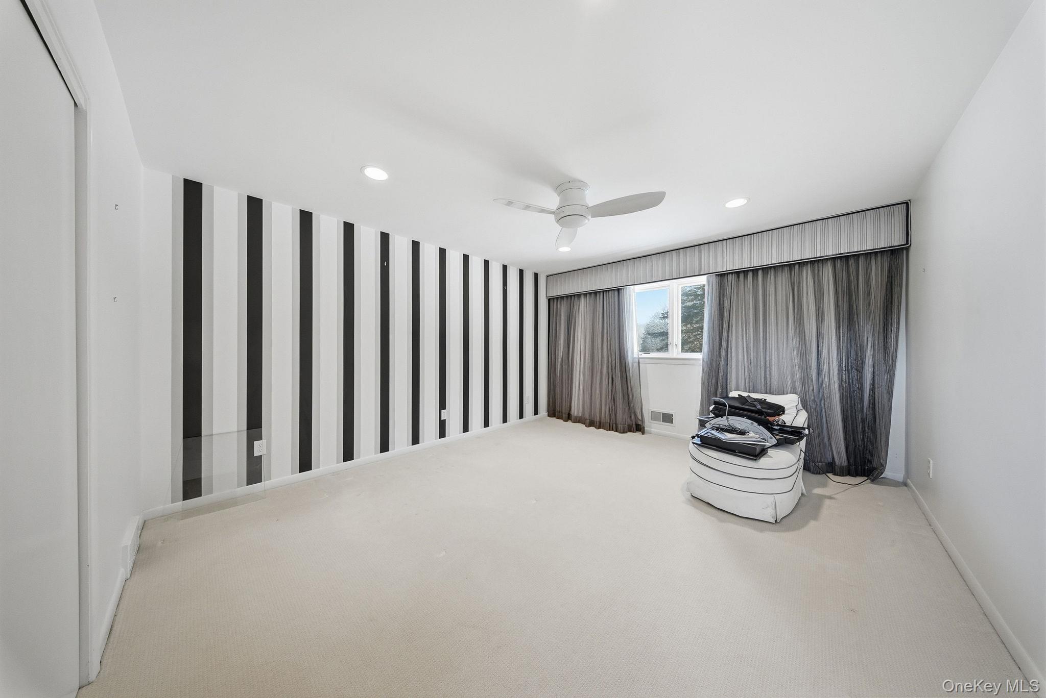 736 State Route 94 N, Warwick, NY 10990