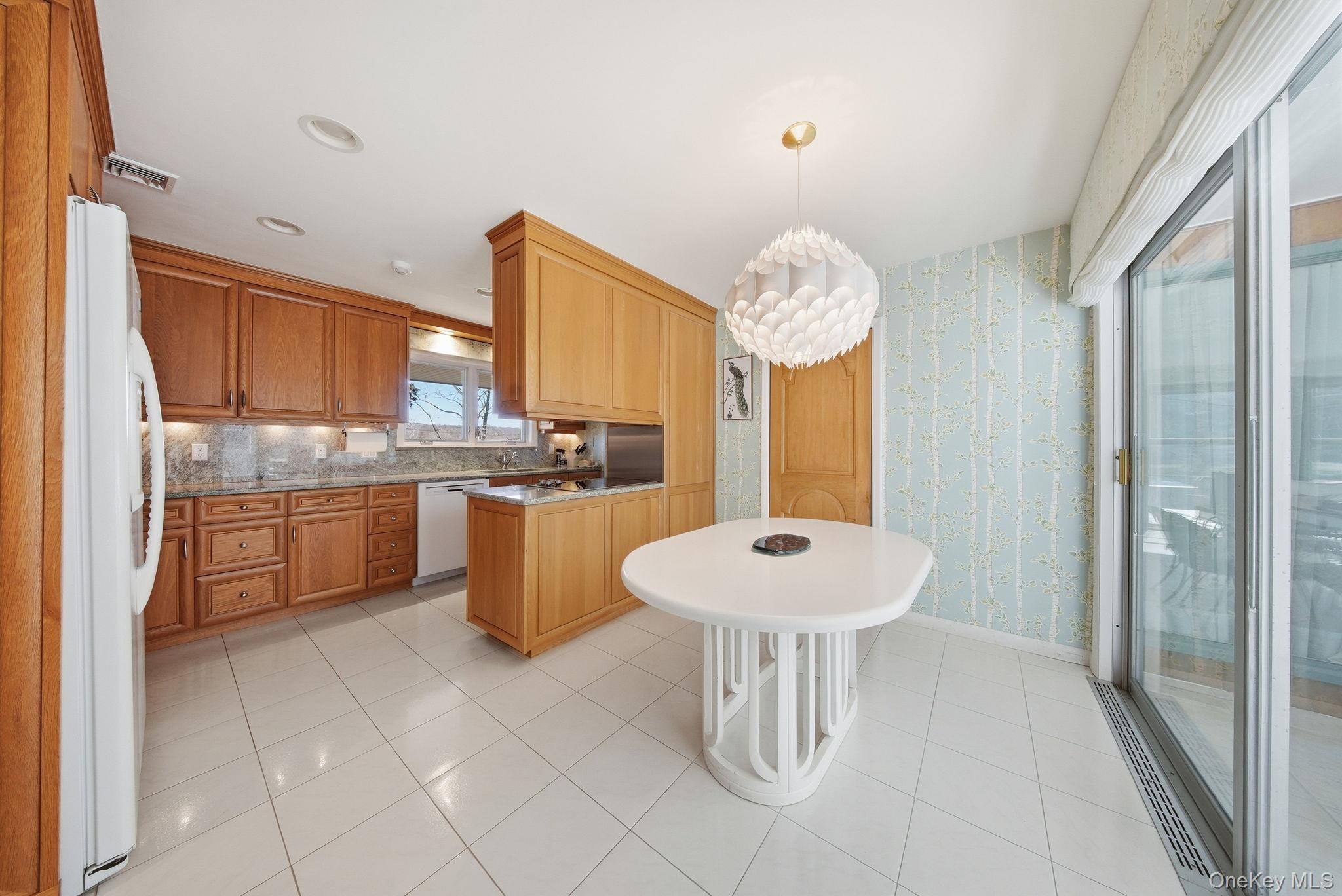 736 State Route 94 N, Warwick, NY 10990